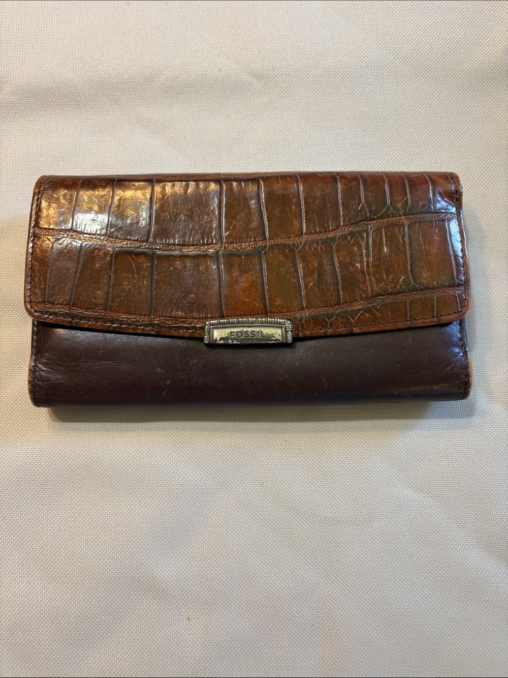 Fossil Brown Croc-Embossed & Smooth Leather Clutch Wallet